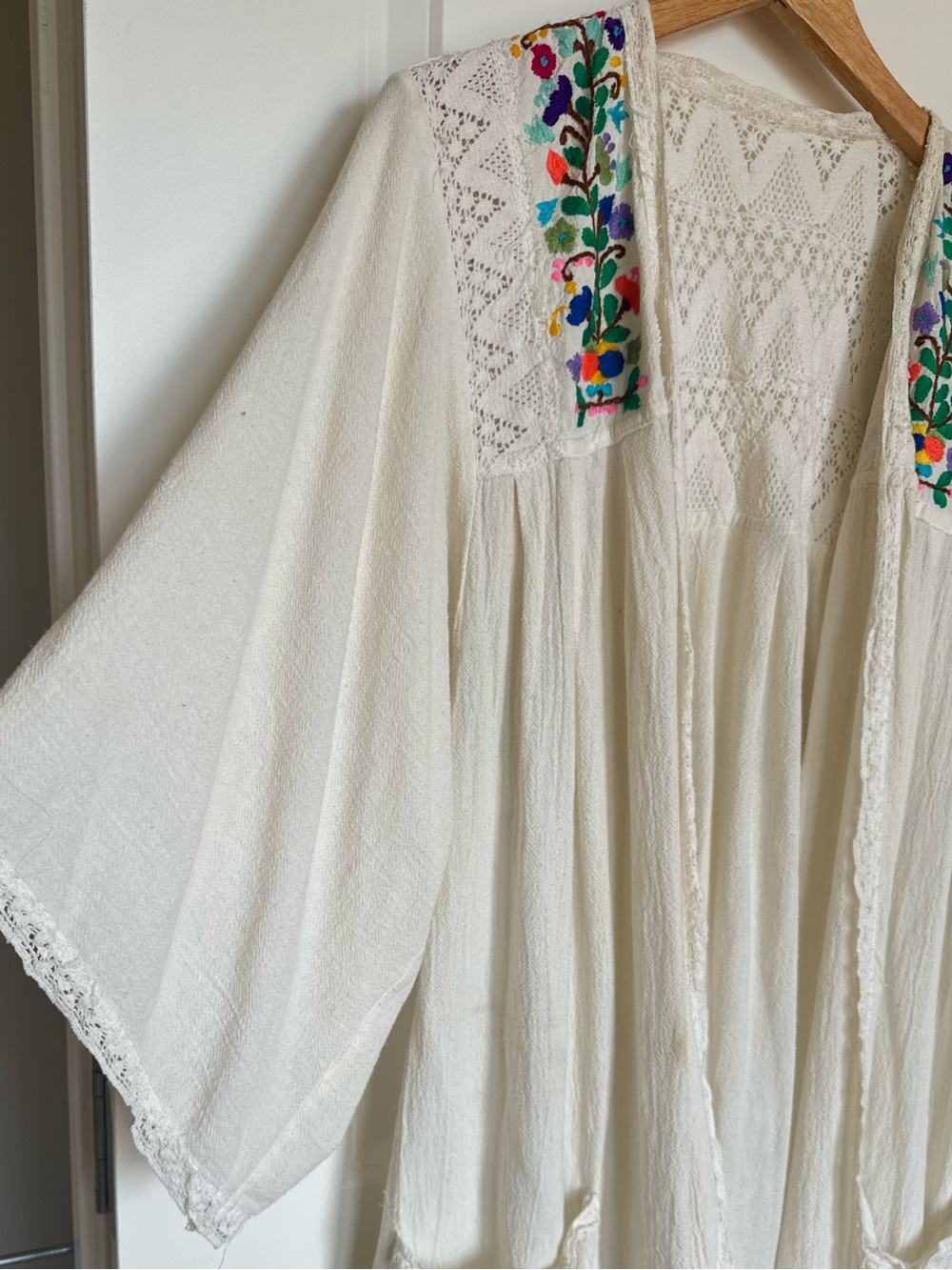 Vintage 1970’s mexican embroidered gauze blouse